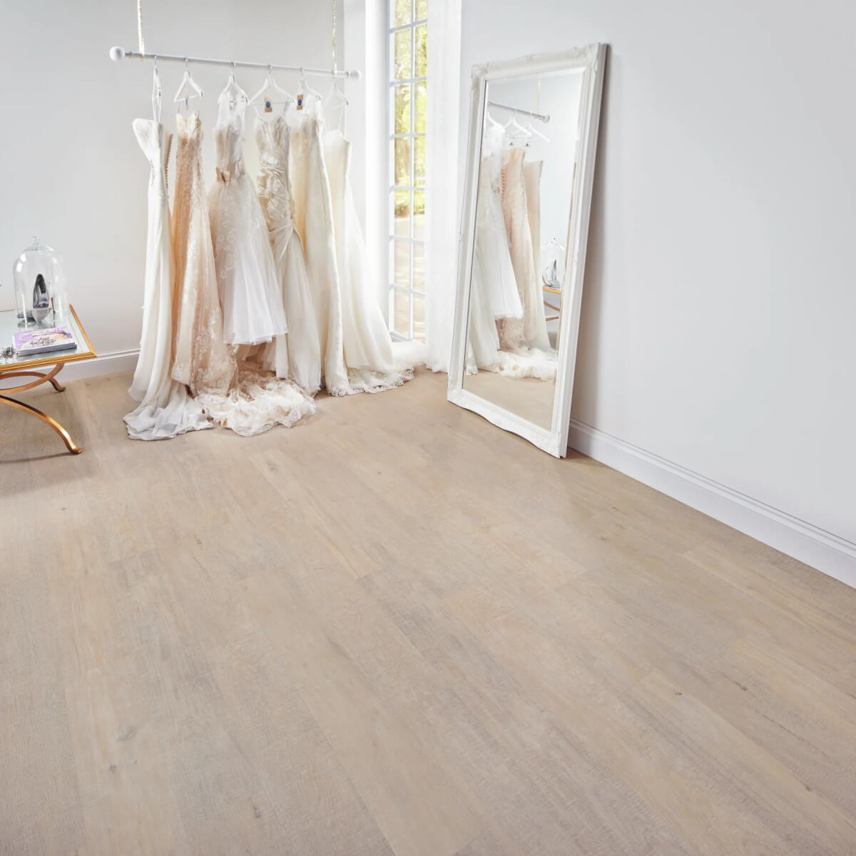 Karndean Knight Tile Gluedown Coastal Sawn Oak KP136