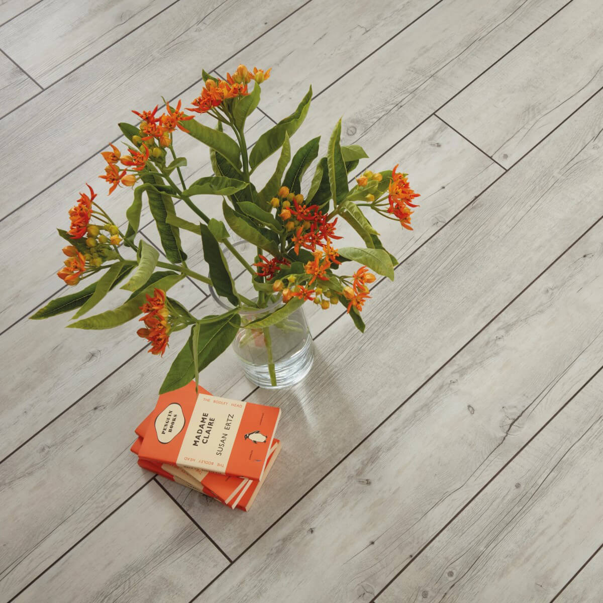Karndean Van Gogh Gluedown Light Distressed Oak VGW111T