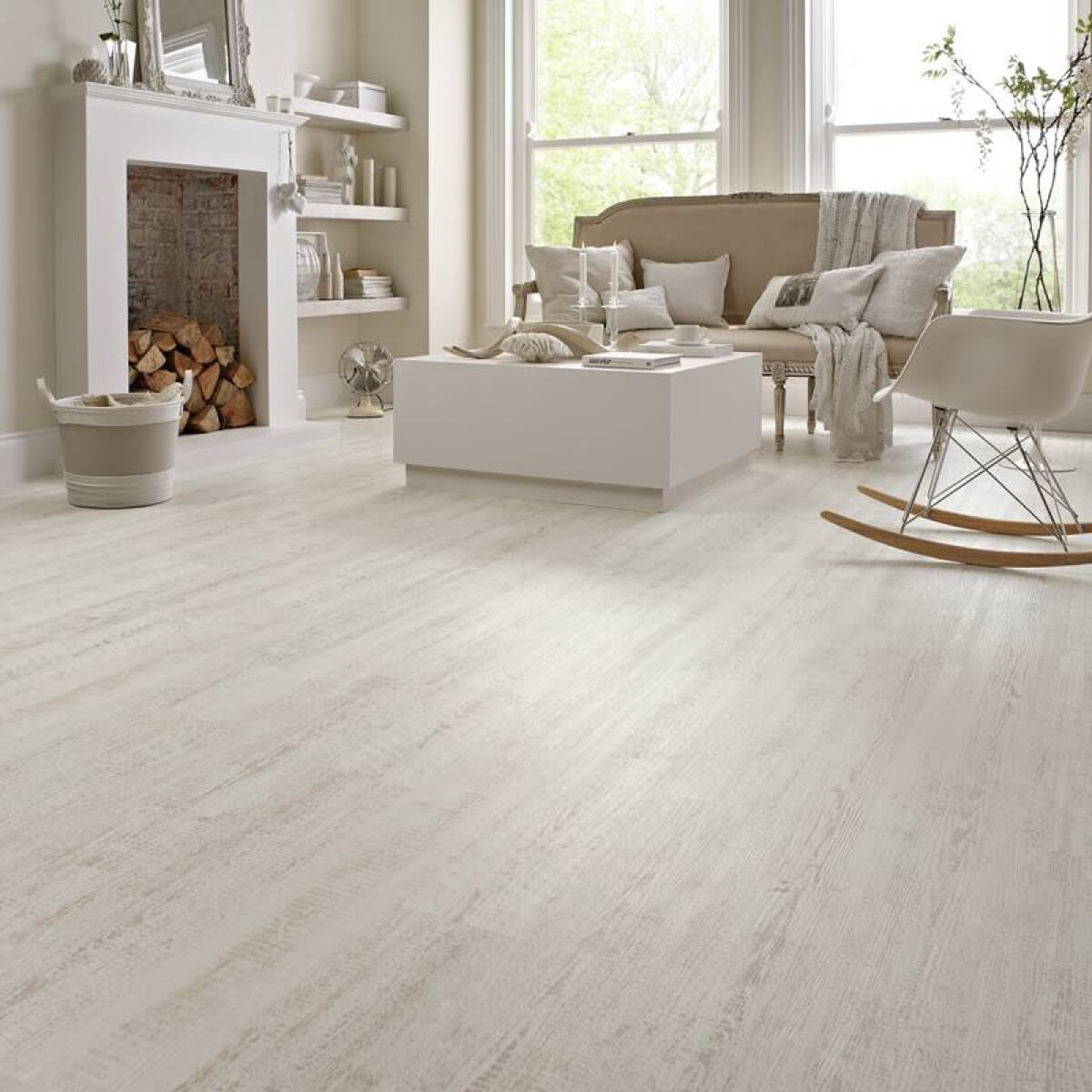Karndean Knight Tile Gluedown White Painted Oak KP105