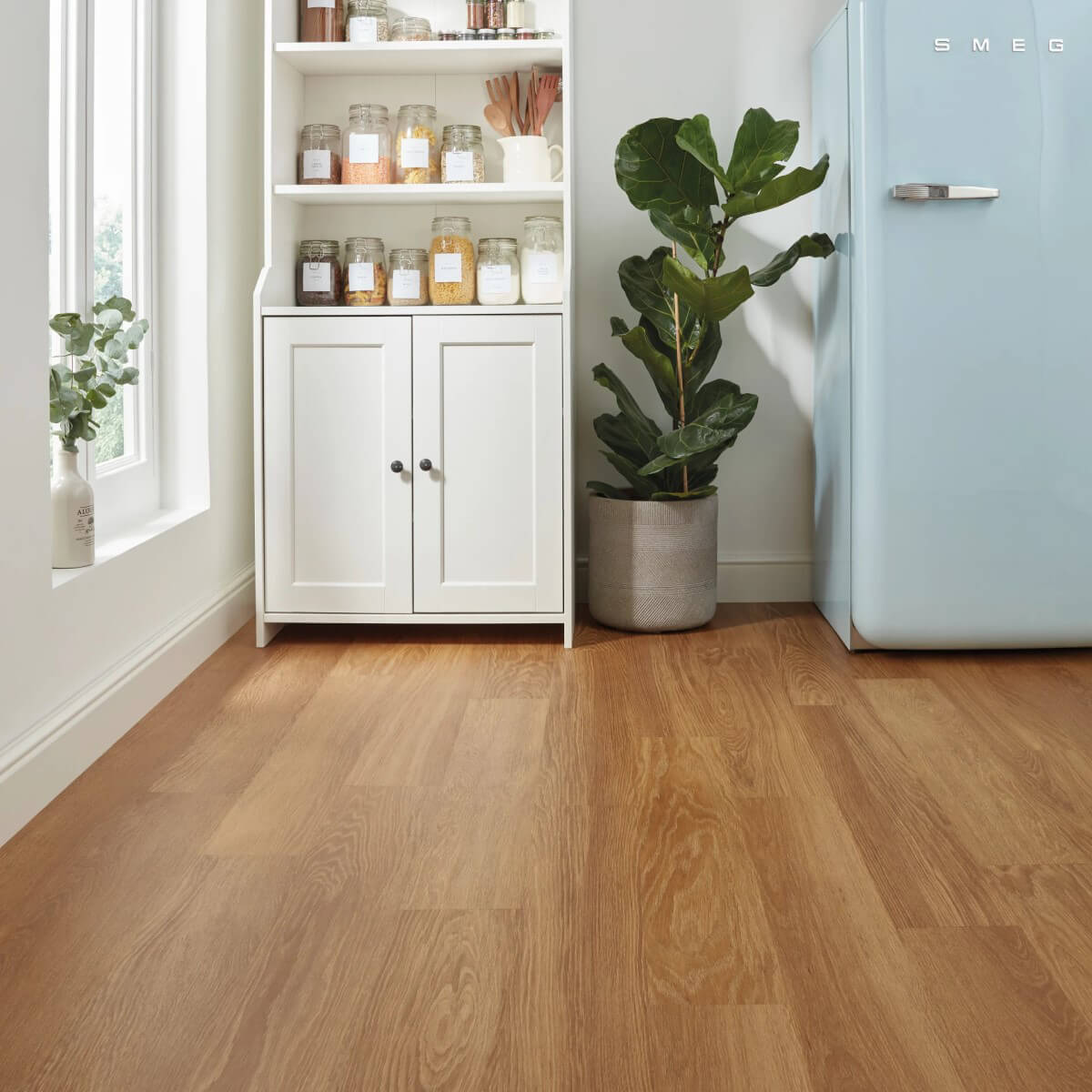 Karndean Knight Tile Gluedown Honey Limed Oak KP155