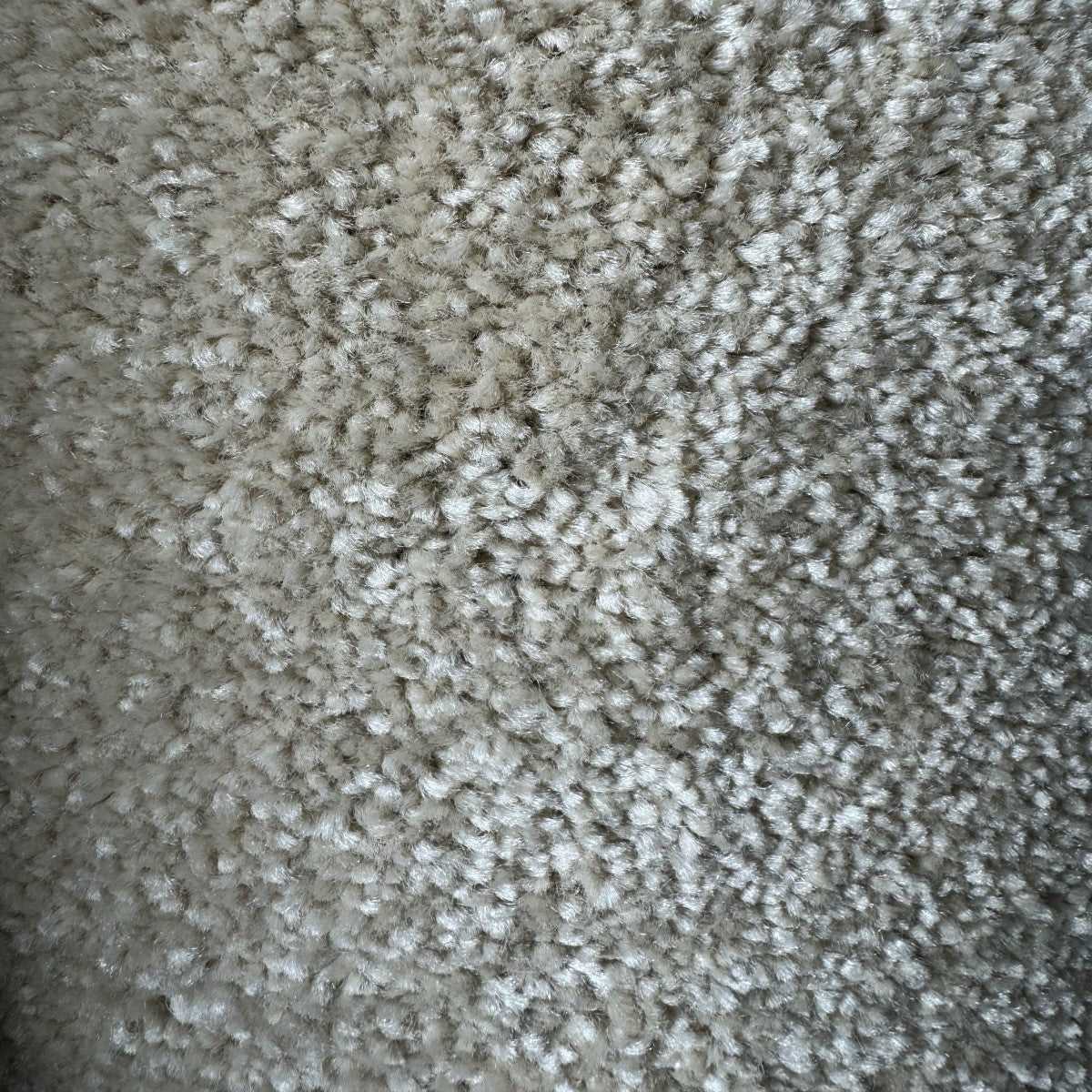 Knightsbridge Deluxe Flax (3.75m x 4.00m) M015526