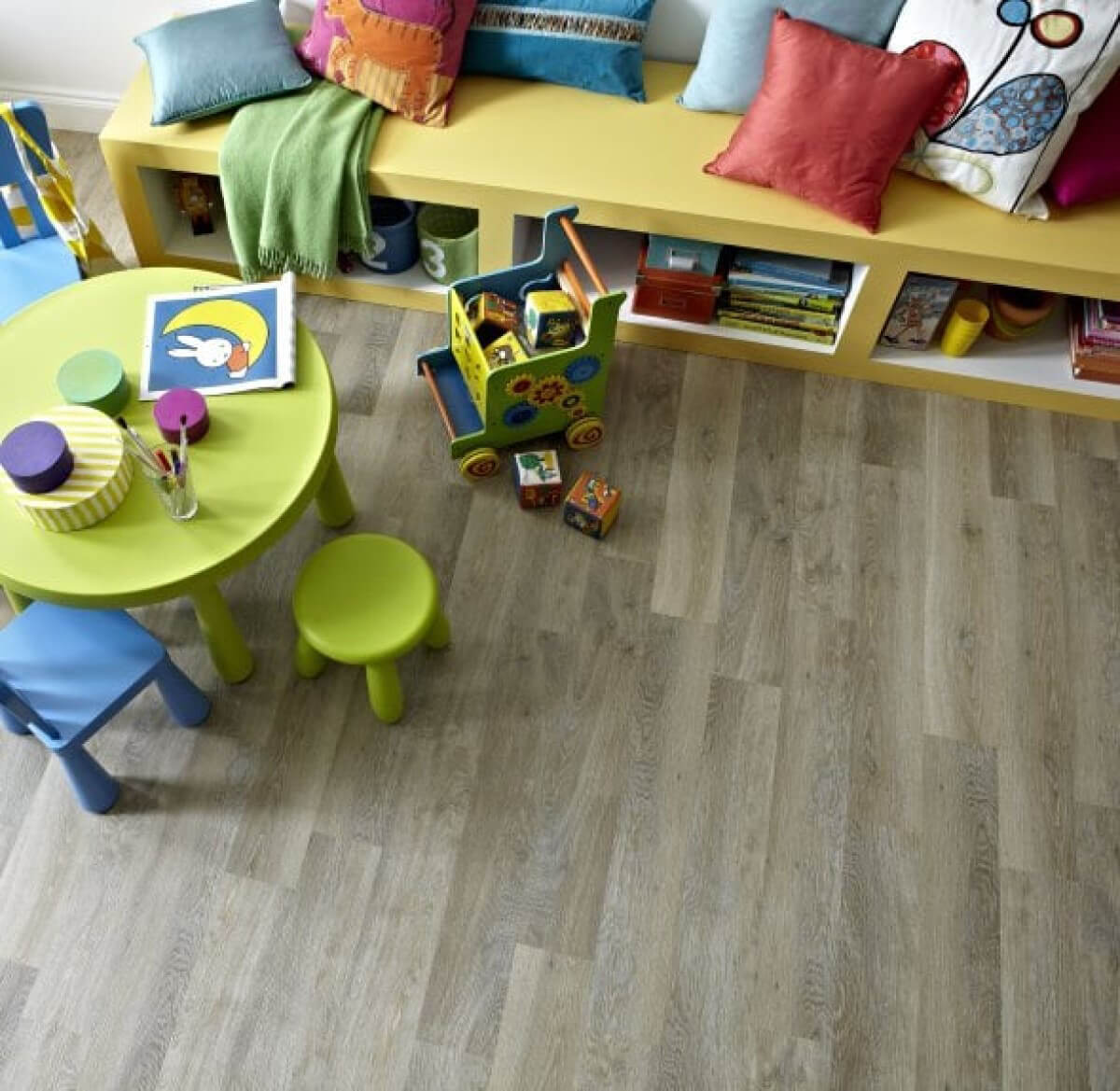 Karndean Knight Tile Gluedown Lime Washed Oak KP99