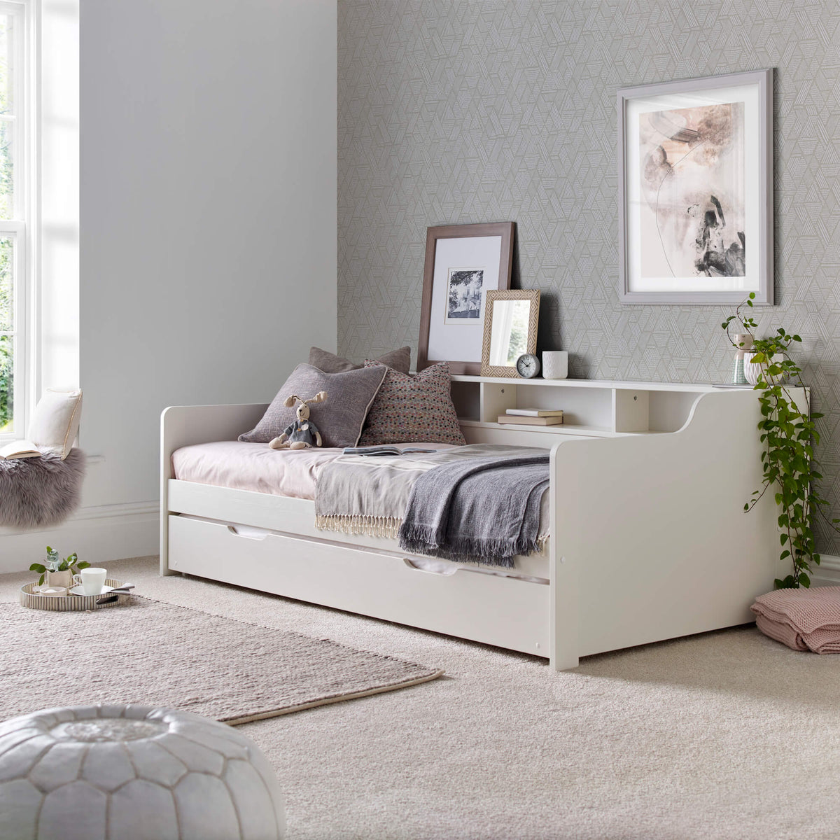 Tyler Guest Bed