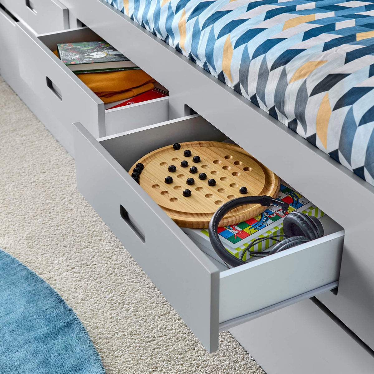 Veera Guest Bed