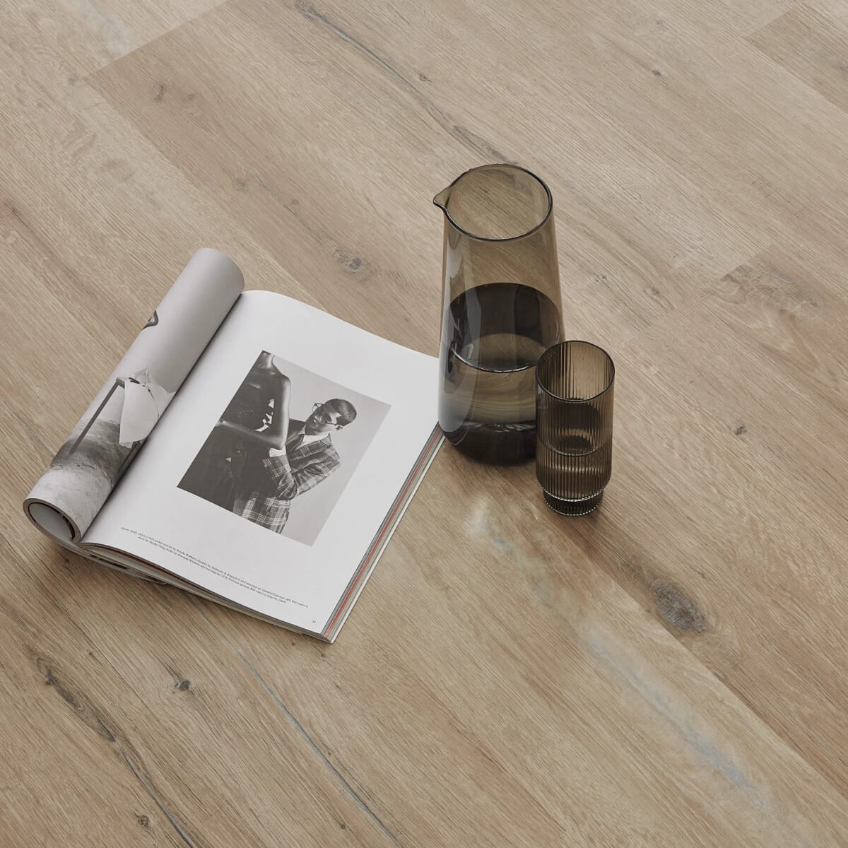 Karndean Knight Tile Gluedown Washed Character Oak KP144