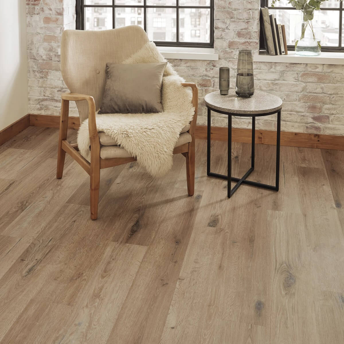 Karndean Knight Tile Gluedown Washed Character Oak KP144
